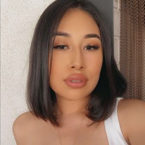 Meet your Posher, Beatriz